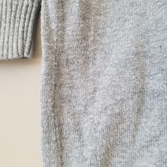 Banana Republic Factory Light Sweater - Picture 5 of 8